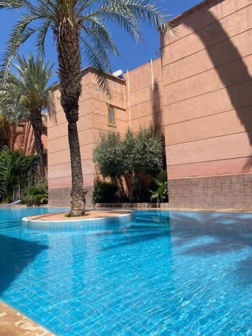 Lalla Fatima- Touristique Al Qaria Assiyahia- Services All-inconciergerie فيلة